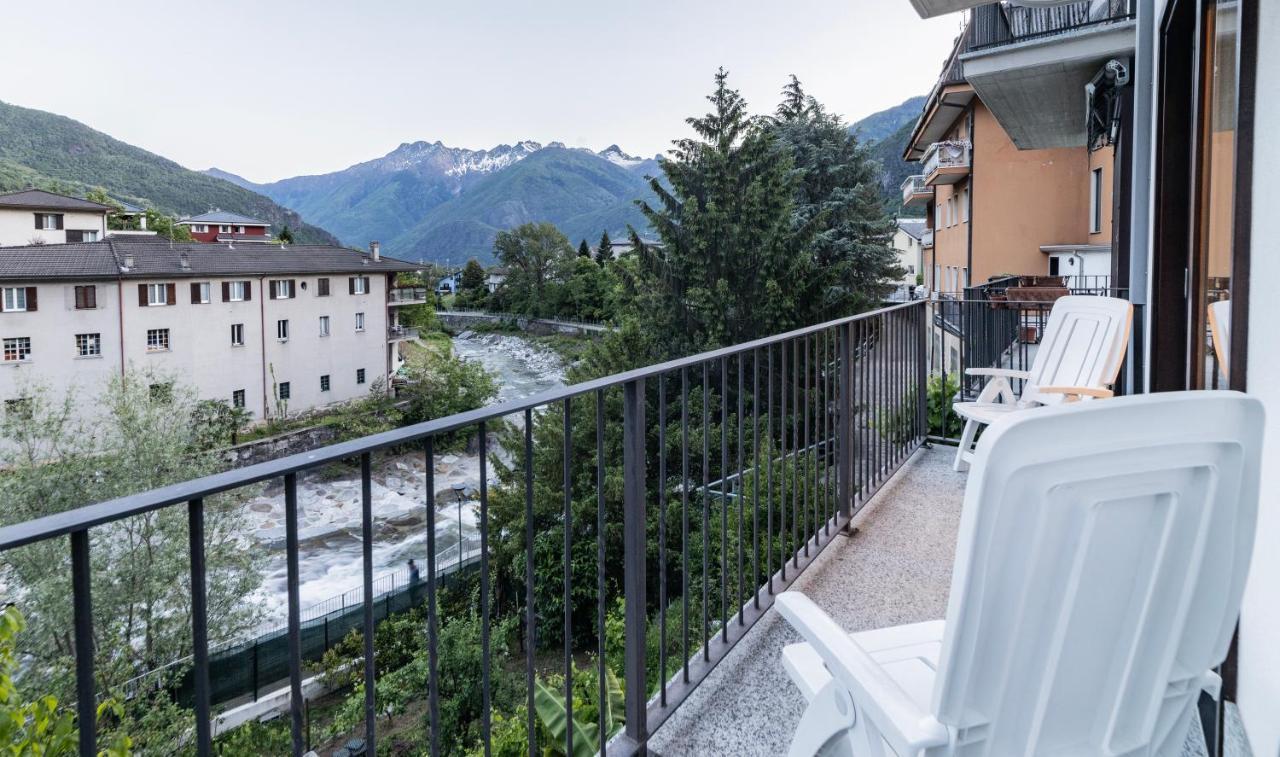 La Casa Sul Fiume Aparthotel Киавена Екстериор снимка